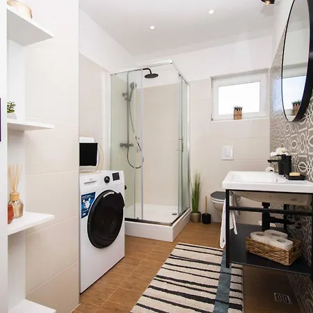 Garden Boutique Apartment *