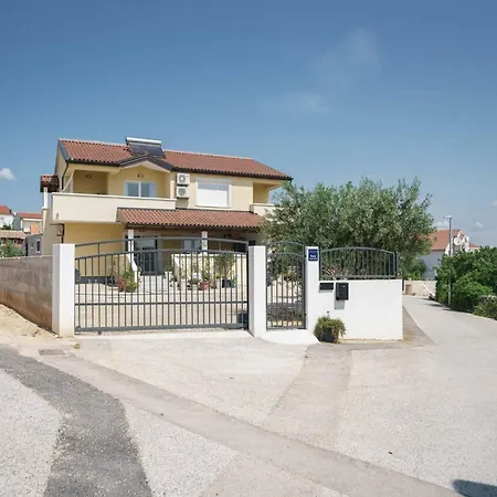 Garden Boutique アパート ヴォディツェ